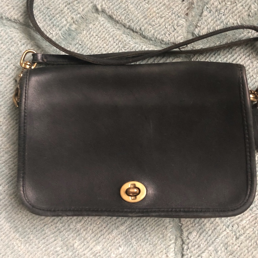 Vintage coach crossbody